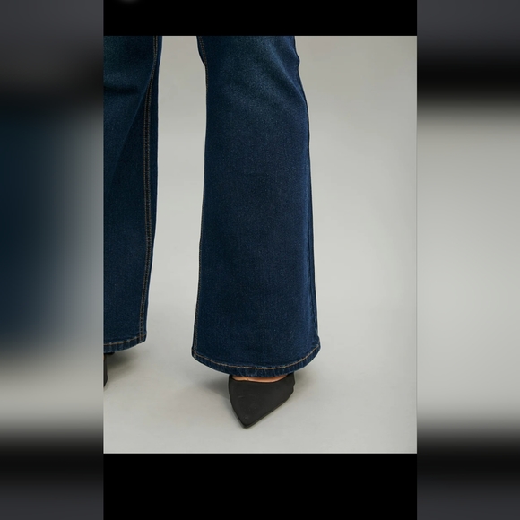 NWT - Bloomchic Dark Wash Bootcut Elastic waistband Jeans Size 28 (4x) - Picture 7 of 7